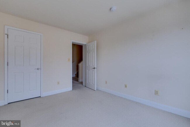 Building Photo - 2026 N Culpeper St