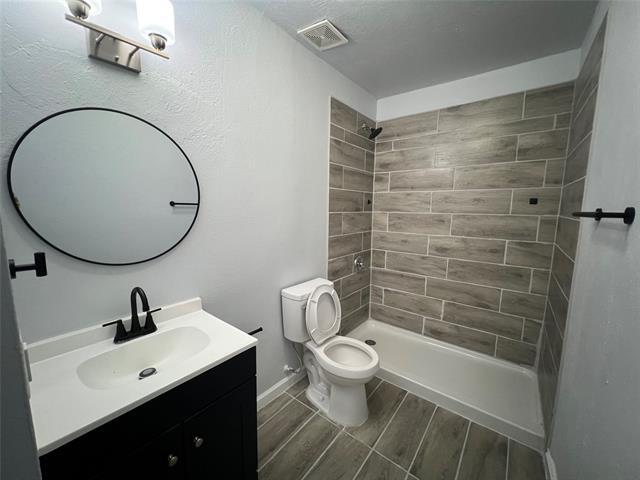 Building Photo - 1911 Primrose Ln