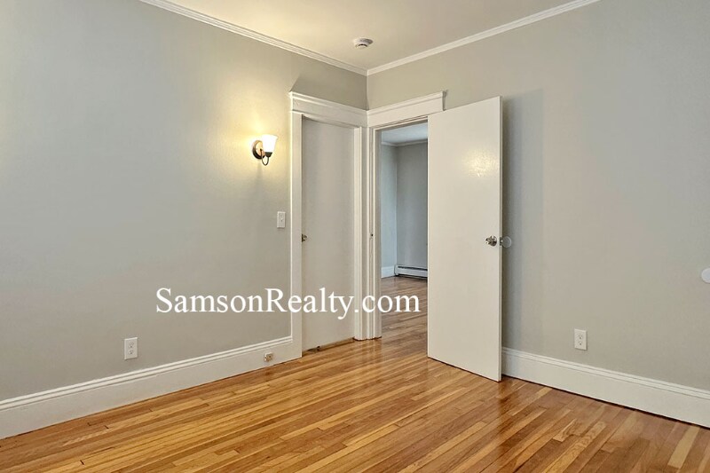 Building Photo - 18 Aldrich Terrace