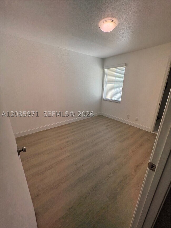 Building Photo - 2208 Ensenada Terrace
