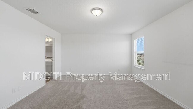 Building Photo - 10419 Salitrillo Bnd