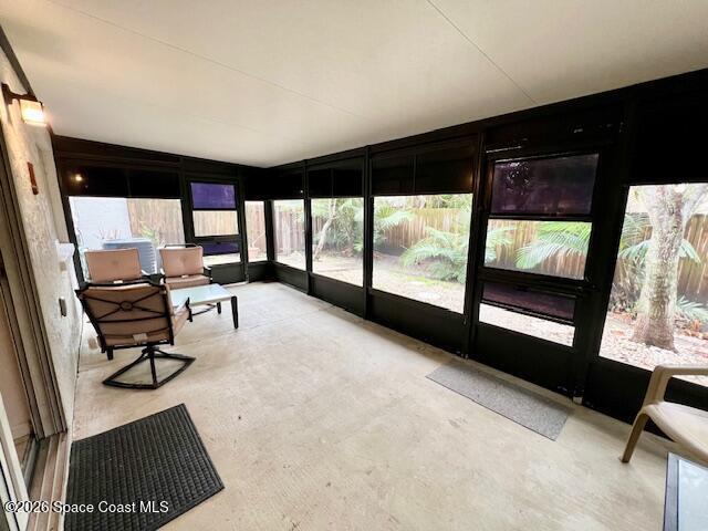 Building Photo - 4 Colonial Dr