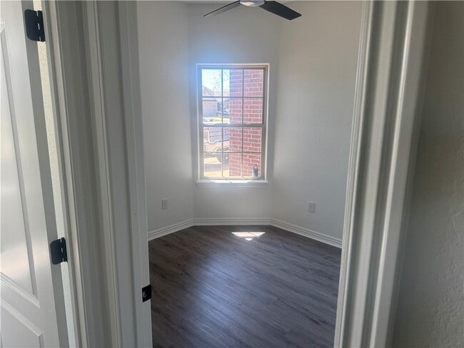 Building Photo - 3518 Montpilier Pl