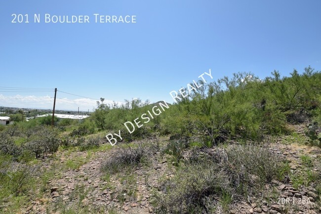 Building Photo - West Tucson Hillside 2 Bed 2 Bath SFR with...