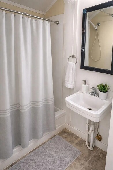 Bathroom - 169 N Union St