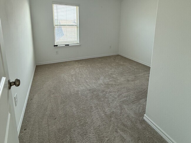 Building Photo - 15138 Canyon Rapids Rd