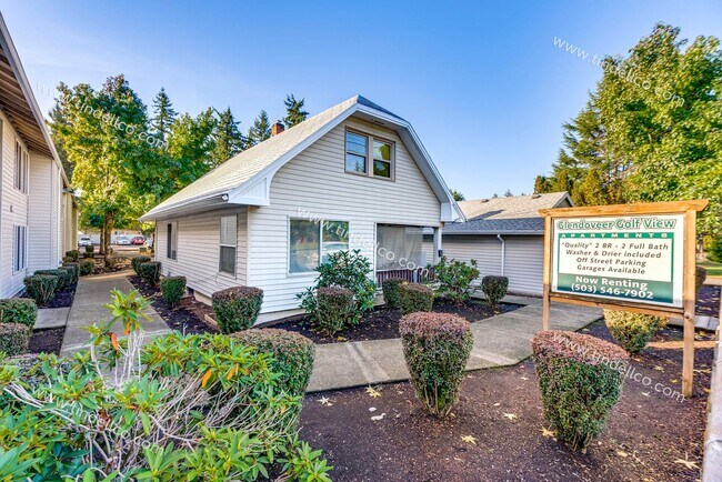 Building Photo - $500 OFF 2ND MONTH RENT** Spacious Pet-Friendly Top-Floor Unit w/ Parking Included!