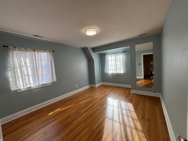 Building Photo - 21440 Lathrup St