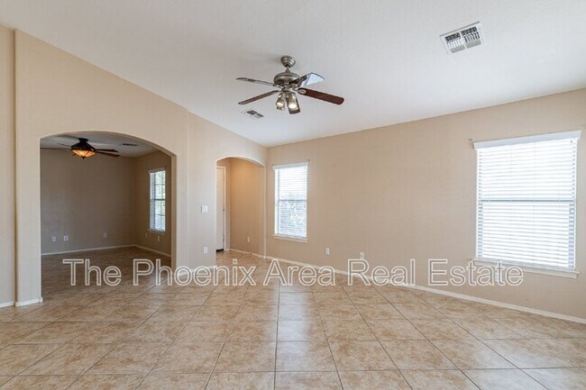 Building Photo - 3049 W Silver Creek Dr