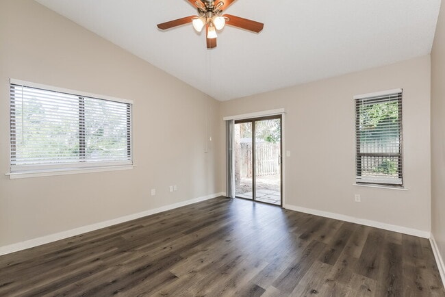 Building Photo - 40 Wicklow Cir