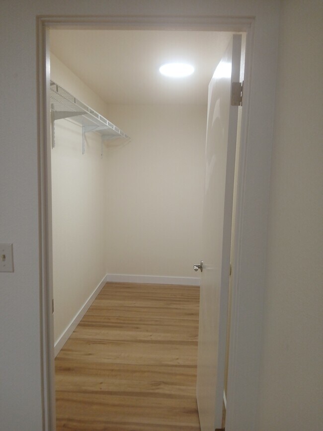 Building Photo - 7622 Chinook Ave