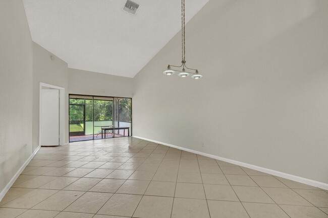 Building Photo - 6371 Toulon Dr