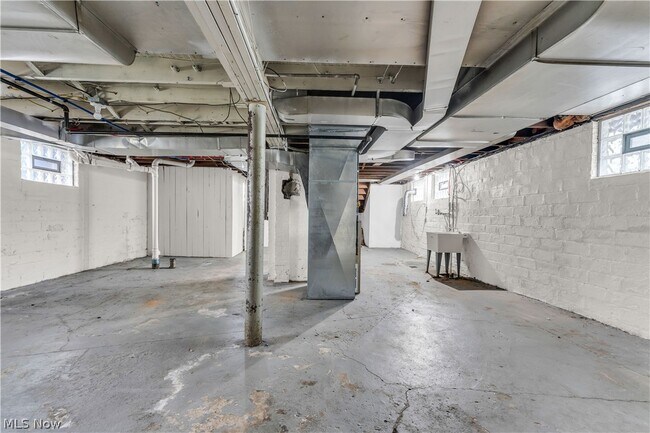 Building Photo - 4318 W 50th St