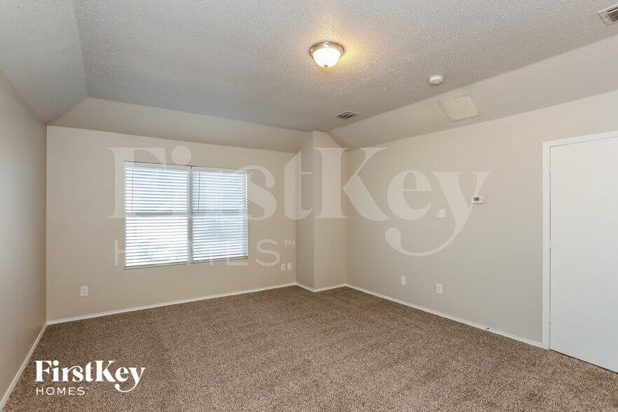 Building Photo - 7601 Southbridge Ln