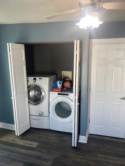 Building Photo - 6 E Ross St