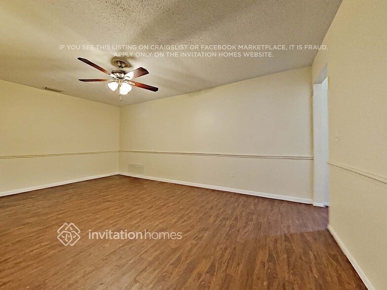 Building Photo - 114 Fairway Ten Dr