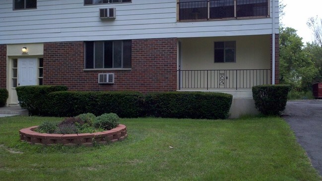 Building - JFK Manor