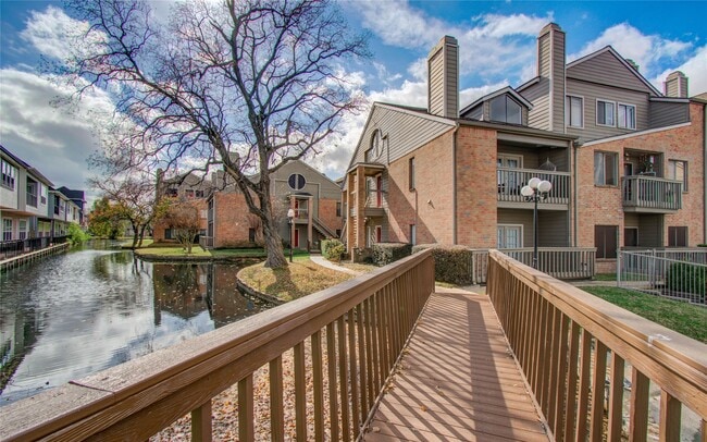 Building Photo - 2023 Gentryside Dr