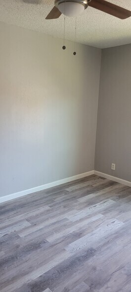 Building Photo - 3003 Parker Ln
