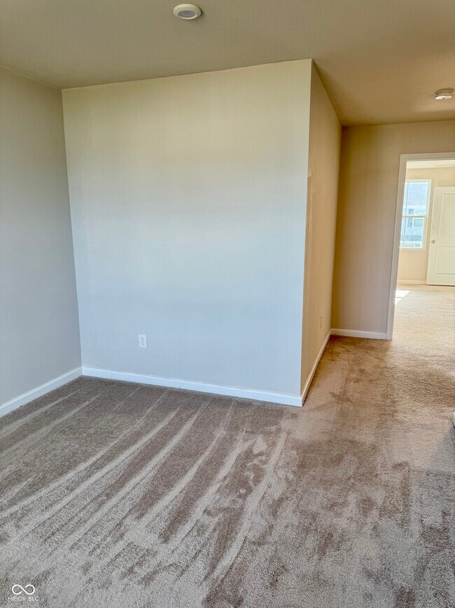 Building Photo - 830 McArthur Dr