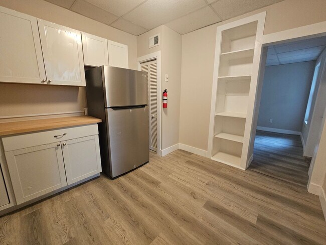 Building Photo - 86 Garden St