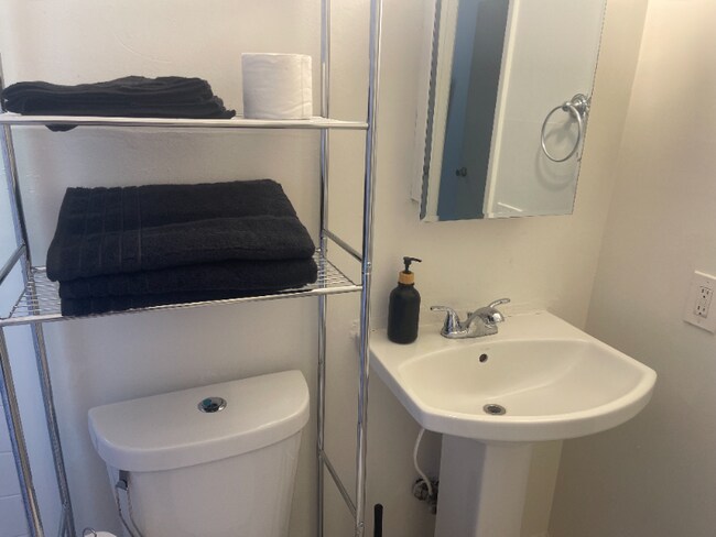 Building Photo - 18 NW 45th St