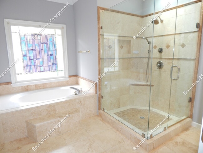 Building Photo - 125 Broadwell Oaks Ct