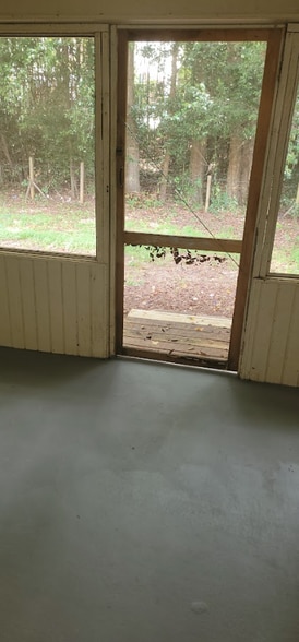 Building Photo - 247 Kimberly Way SW