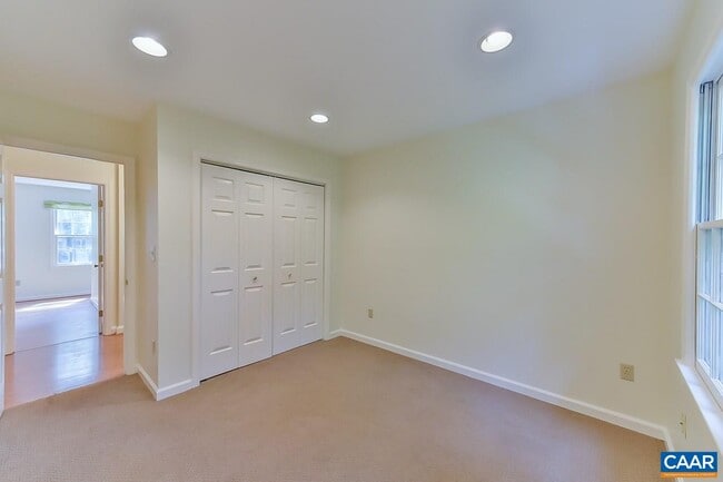 Building Photo - 1012 Wildmere Pl
