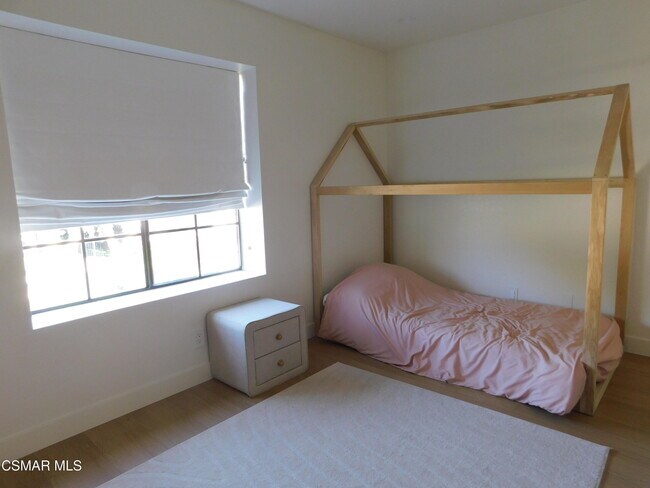 Building Photo - 30024 Quail Run Dr