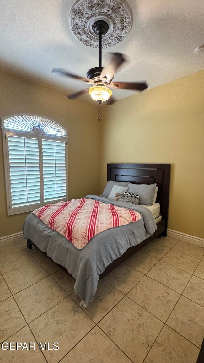 Building Photo - 7381 Black Mesa Dr