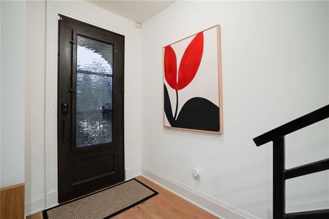 Building Photo - 661 Auburn Ave NE