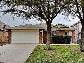 Building Photo - 1128 Maplewood Ln
