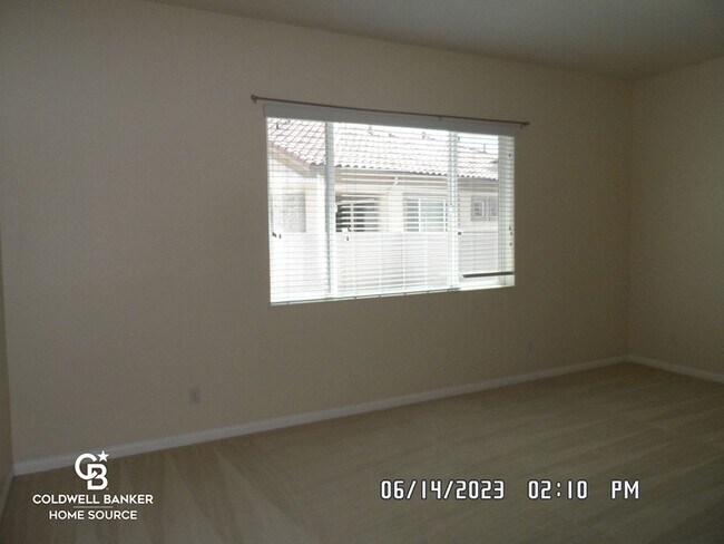 Building Photo - Sun City 55+ Gated Community, Golf Course, Clubhouse, 2 Bedroom, 2.5 Bathrooms, 2.5 Car Garage, 2...