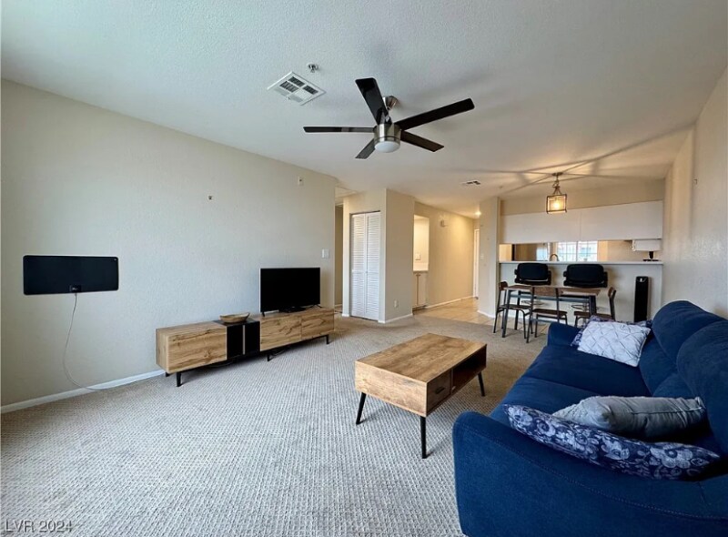 Building Photo - 2056 Mesquite Ln