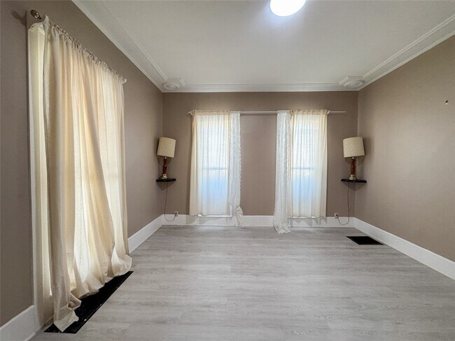 Building Photo - 41 W Buffalo St