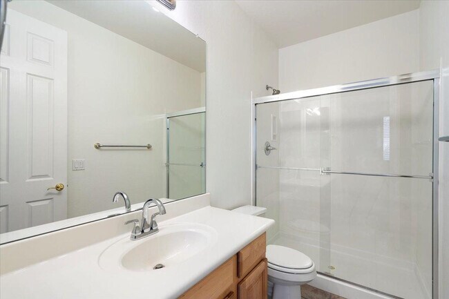 Building Photo - 5505 E Calle Del Sol