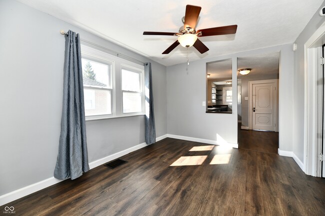 Building Photo - 6186 Evanston Ave