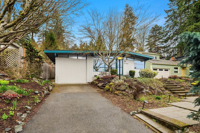 Building Photo - 9746 46th Ave NE