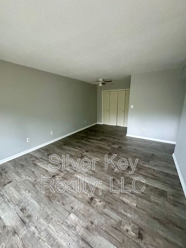 Building Photo - 311 Sunset Drive