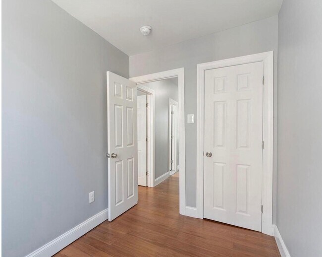 Building Photo - 1630 S 28th St