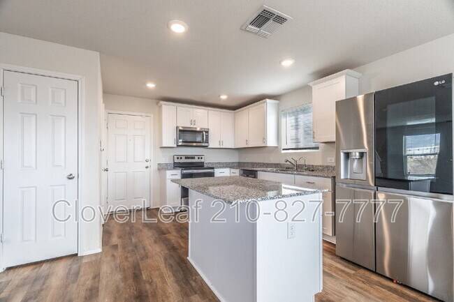 Building Photo - 6102 Walnut Wy