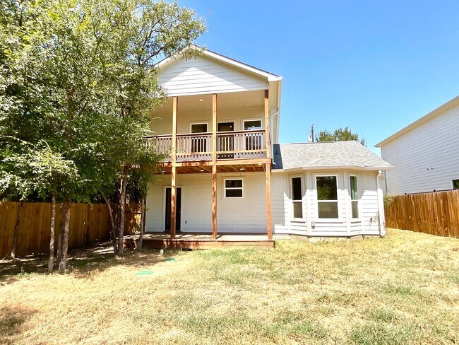 Building Photo - 1202 Mystic Dr