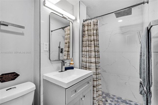 Building Photo - 427 NE 107th St