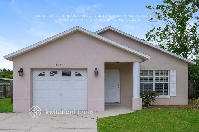 Building Photo - 22205 Breaker Point Ln