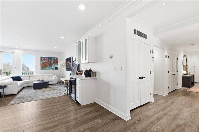 Building Photo - 109 Shearwater Ct E