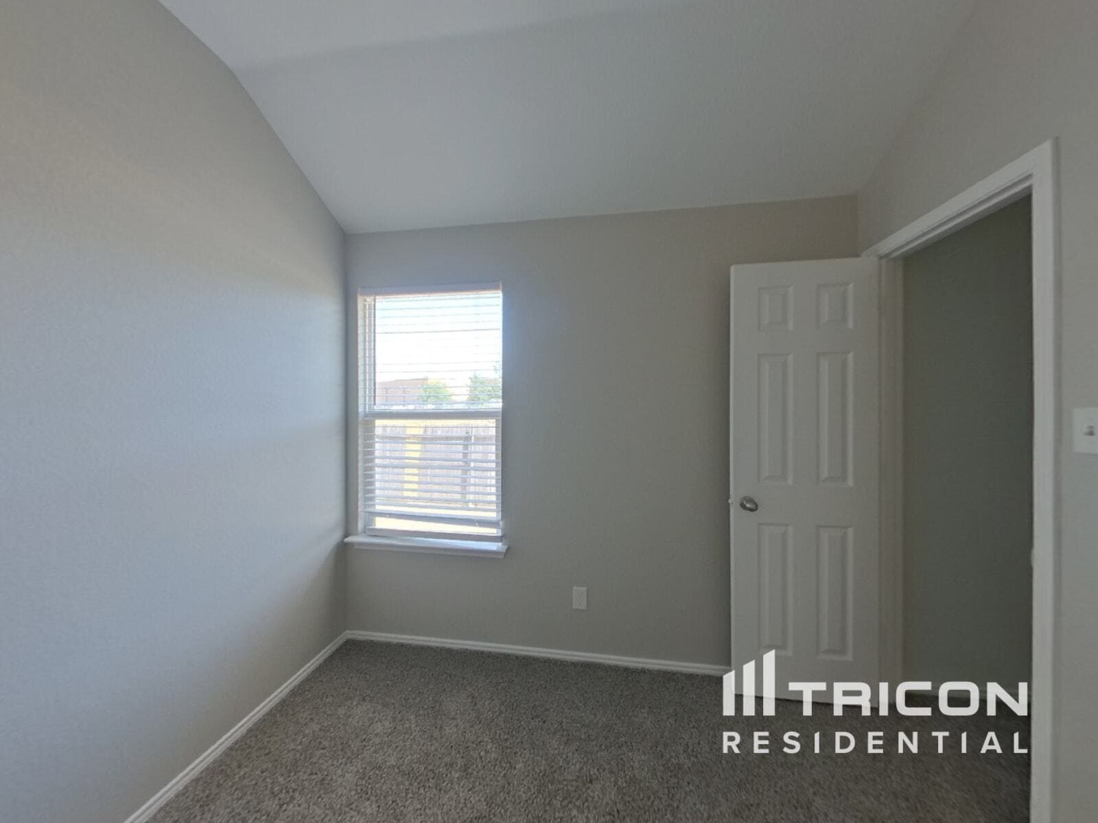 Building Photo - 4805 Cedar Springs Dr