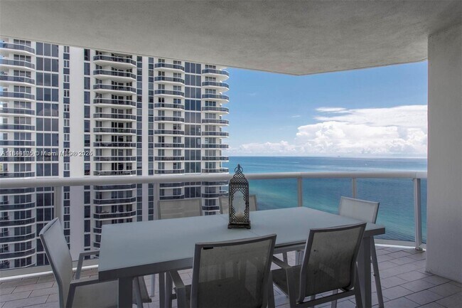 Building Photo - 4775 Collins Ave