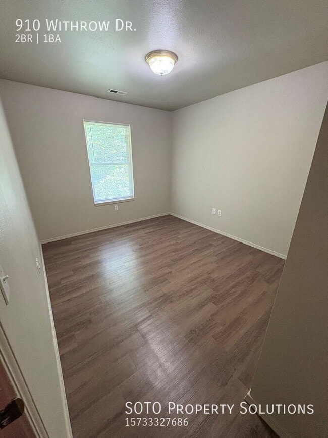 Building Photo - 910 Withrow Dr