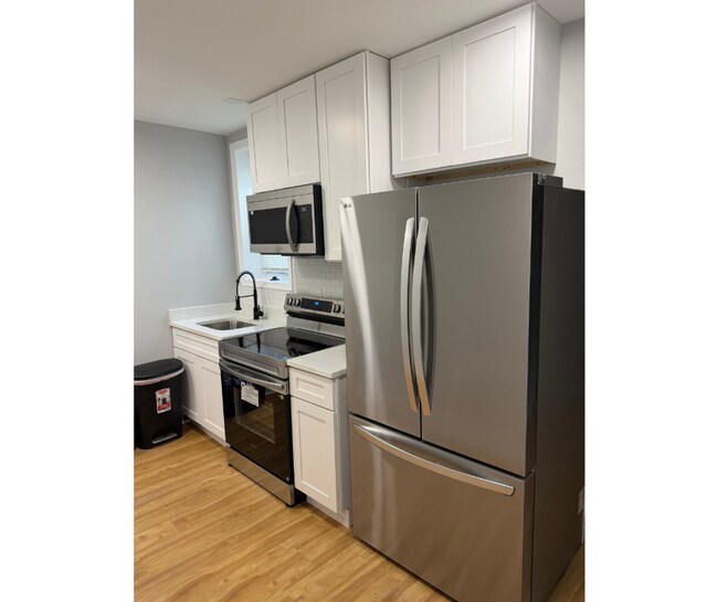 Building Photo - 1628 Benhill Ave